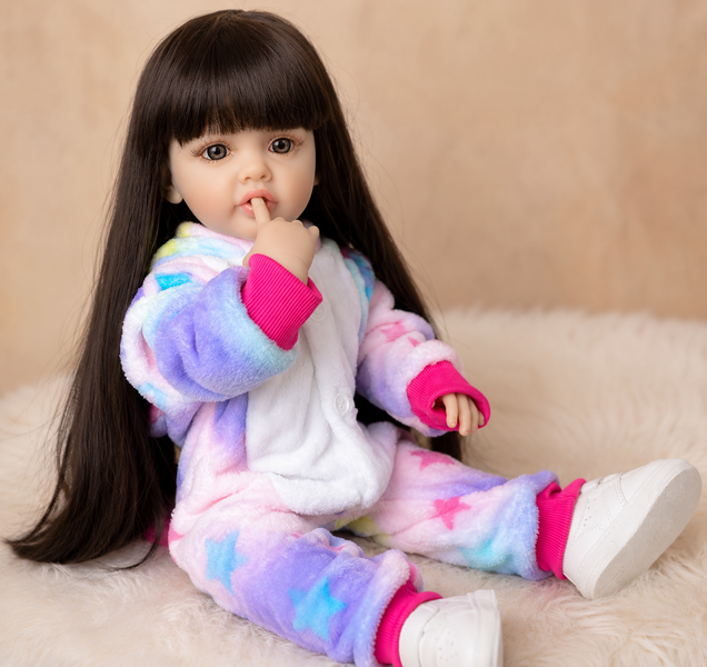 Игровая кукла в стиле Reborn Baby Doll Nicole 55 см &ndash; виниловая девочка с длинными темными волосами и аксессуарами; подходит для купания (RB090) RB091 фото