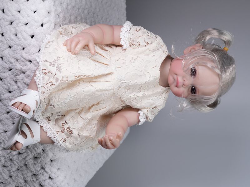 Ігрова лялька у стилі Reborn Baby Doll Maggi 55 см з силікон-вініловим тілом, одягом, підходить для купання (RB003) RB003 фото