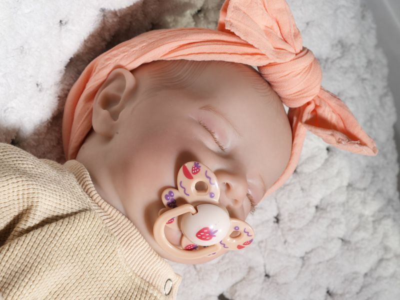 Ігрова лялька у стилі Reborn Baby Levi Girl 43 см &ndash; вінілова дівчинка, підходить для купання (RB008) RB008 фото