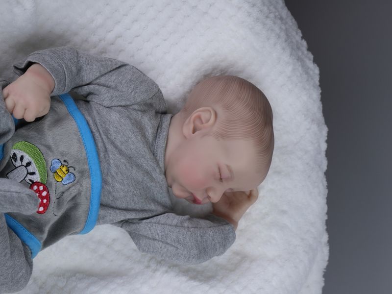 Ігрова лялька у стилі Reborn Baby Doll Levi Boy 43 см &ndash; вініловий хлопчик, підходить для купання (RB007) RB007 фото