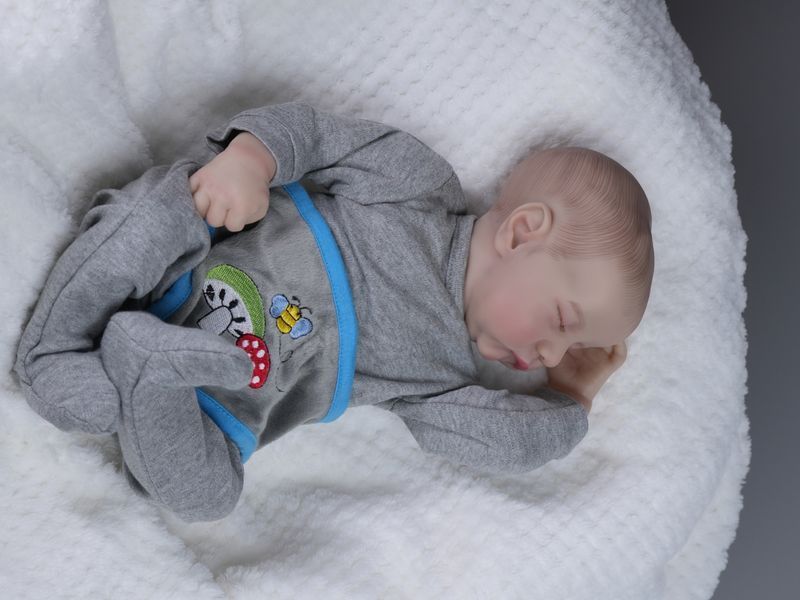Ігрова лялька у стилі Reborn Baby Doll Levi Boy 43 см &ndash; вініловий хлопчик, підходить для купання (RB007) RB007 фото