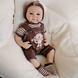 Игровая кукла в стиле Reborn Baby Dorian 48 см &ndash; виниловый мальчик-младенец с аксессуарами; подходит для купания (RB070) RB070 фото 3